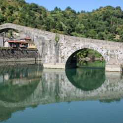 Ponte della Maddalena, Borgo a Mozzano, Toscana, Italia